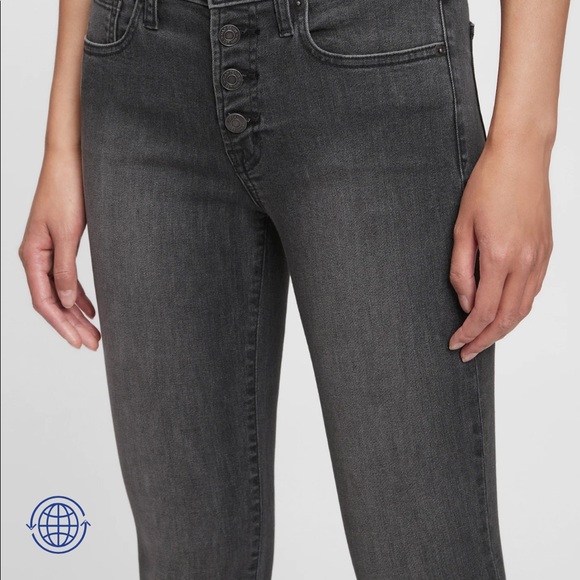 Gap ankle jeans button fly w/ raw hem - Picture 7 of 8